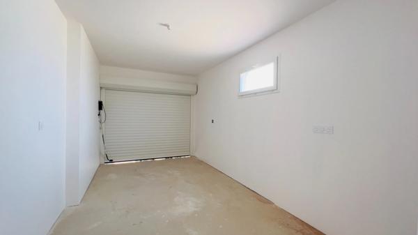 À vendre - Maison moderne de plain-pied T4 à MONTBARTIER de 120 m²