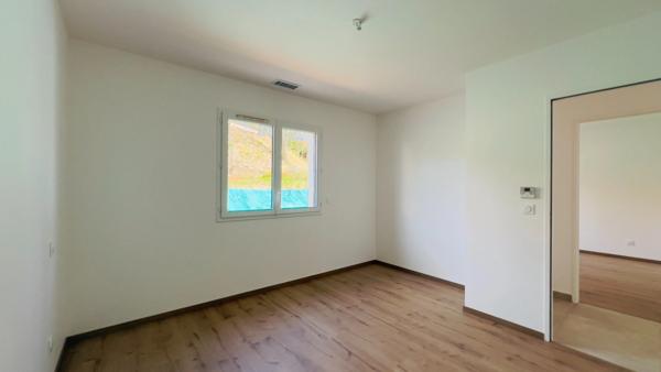 À vendre - Maison moderne de plain-pied T4 à MONTBARTIER de 120 m²