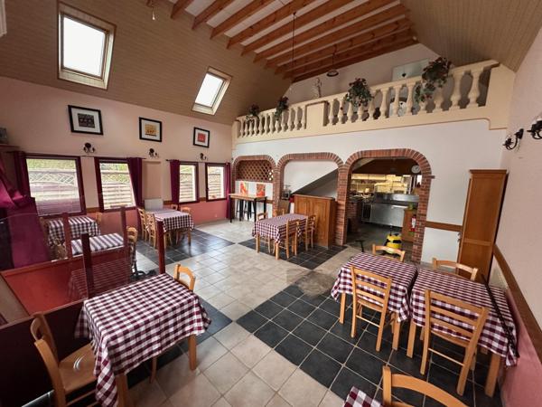 Un restaurant de caractère au cœur de Trégastel, offrant volume, charme et véritable potentiel de développement.