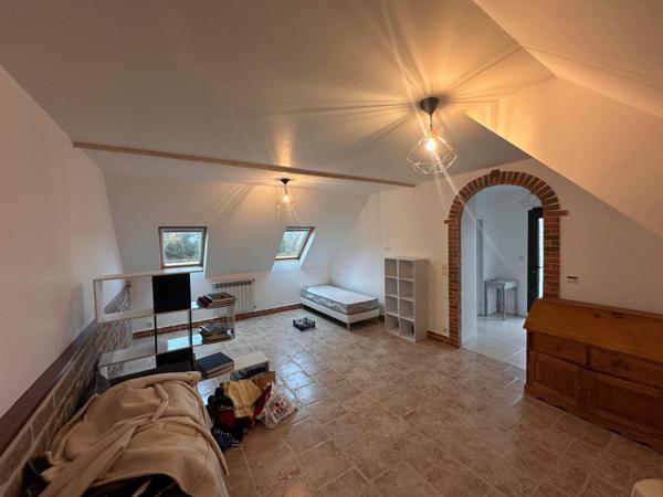 Un restaurant de caractère au cœur de Trégastel, offrant volume, charme et véritable potentiel de développement.