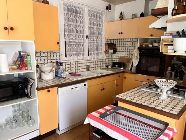 Maison à vendre 180 000 € Neuvic 6 p 135 m² DPE E