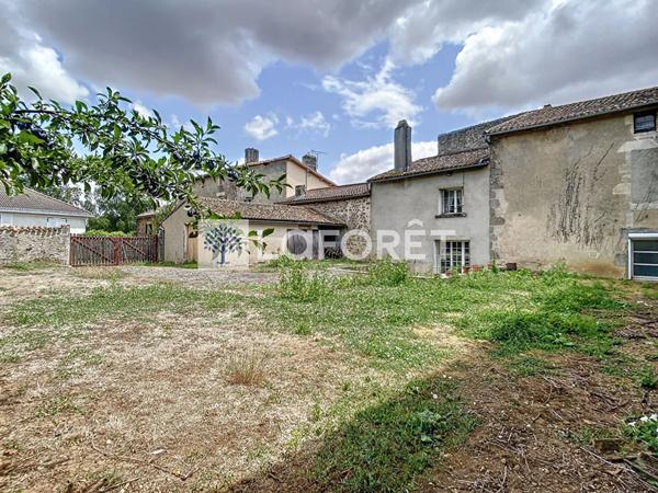Achat maison Ménigoute - 8 pièce(s) - 187 m² - 67 140 €