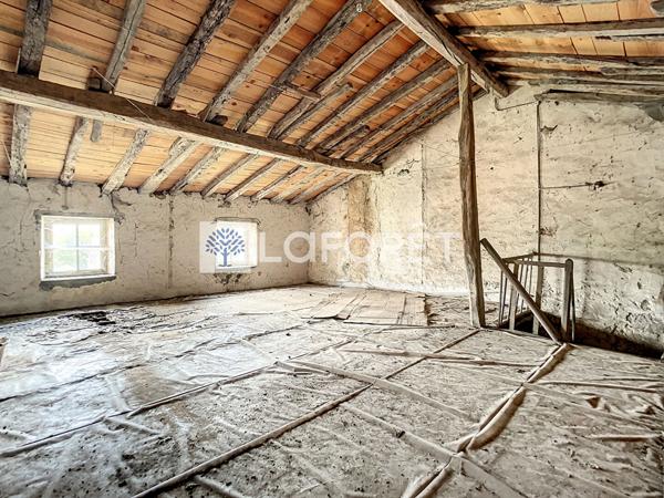 Achat maison Ménigoute - 8 pièce(s) - 187 m² - 67 140 €