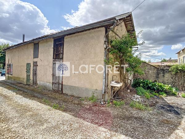 Achat maison Ménigoute - 8 pièce(s) - 187 m² - 67 140 €