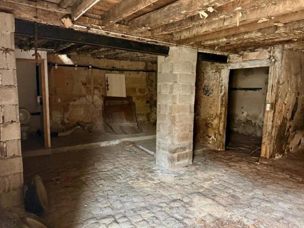 Maison 180m², 2 niveaux, idéal investisseur