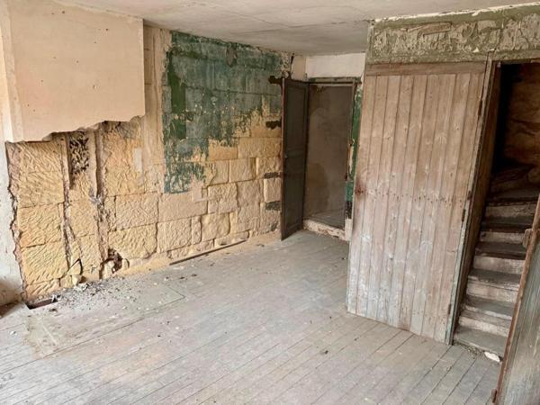 Maison 180m², 2 niveaux, idéal investisseur