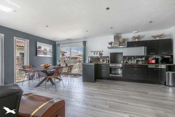 Maison à vendre 376 000 € Salles 4 p 100 m² DPE A