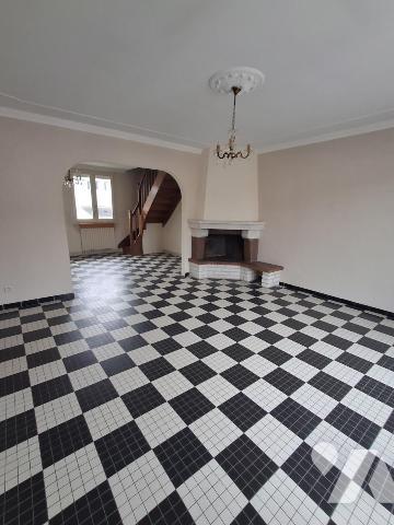 A VENDRE LA FLECHE PAVILLON SUR SOUS-SOL