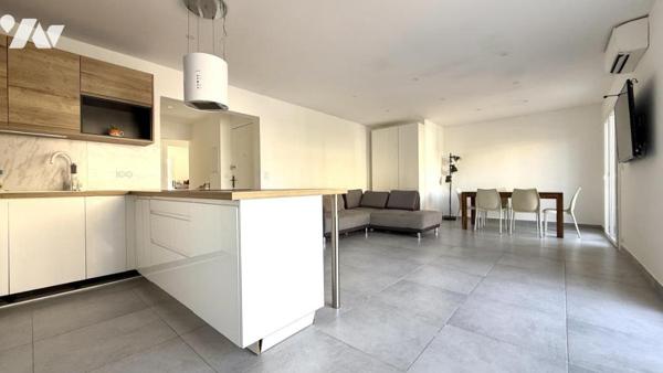 Saint-Aygulf — En cœur de village, bel appartement traversant avec double extérieur et stationnement