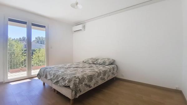 FREJUS T3 BELLE RENOVATION PARKING CAVE