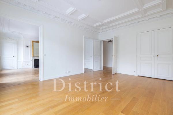 # Appartement – 151m² – Paris 8ème