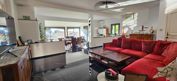 VILLA -TOULON- Les 4 Chemins des Routes