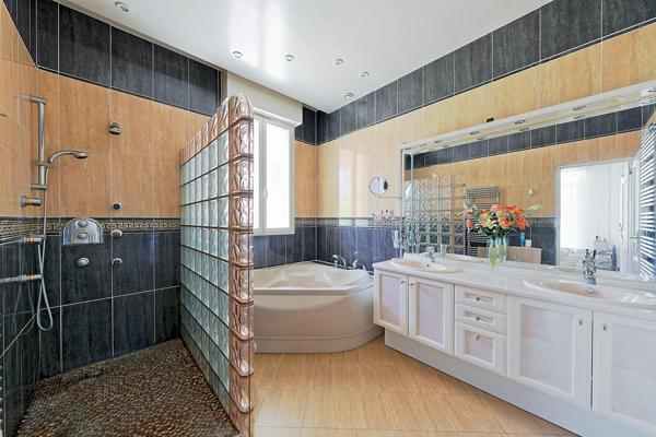 Maison d’architecte des années 30 avec vue panoramique