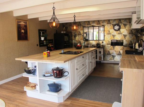 LONGERE CHARENTAISE, 10 PIECES, 340M²