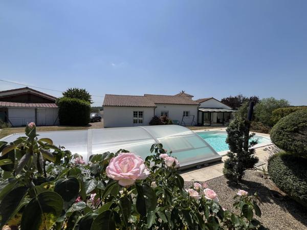 Charmante villa avec piscine aux portes de Poitiers
