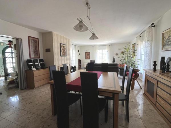 Charmante villa avec piscine aux portes de Poitiers