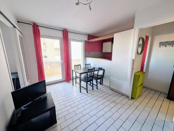 Appartement T2 première ligne mer, terrasse et ascenseur