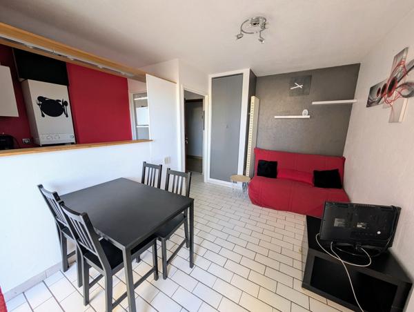 Appartement T2 première ligne mer, terrasse et ascenseur