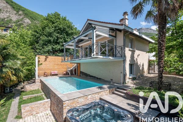 Maison à vendre 7 pièces 222 m² La Tronche