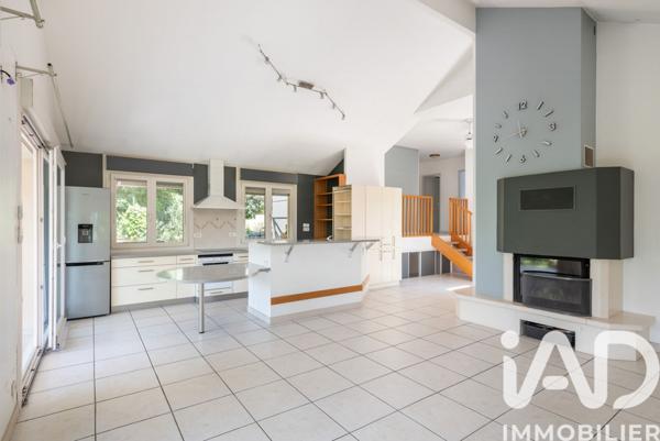 Maison à vendre 7 pièces 222 m² La Tronche