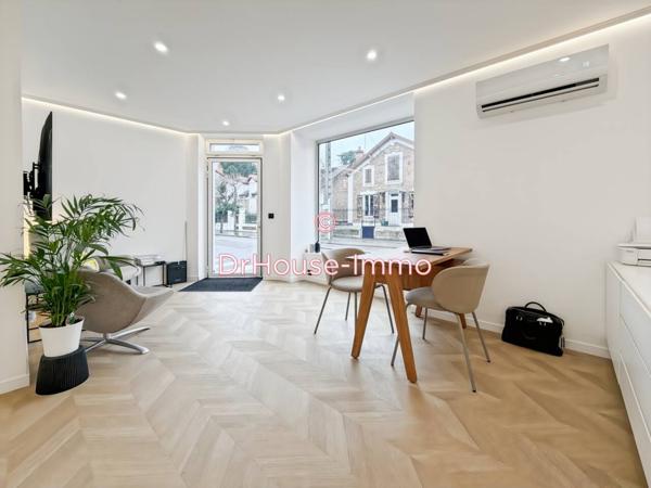 Bureau à louer 3 pièces de 49 m²
