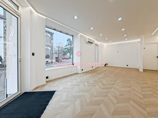 Bureau à louer 3 pièces de 49 m²