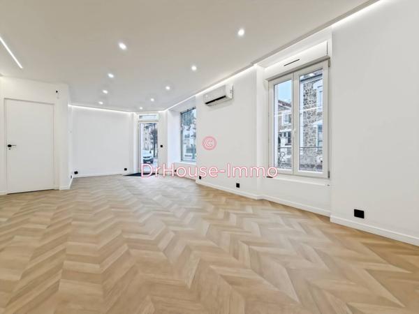 Bureau à louer 3 pièces de 49 m²