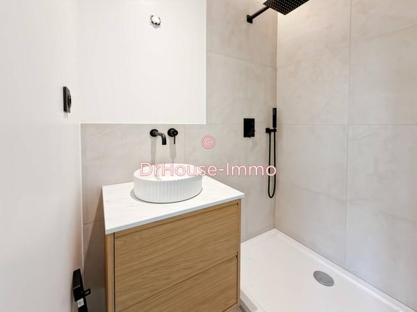 Bureau à louer 3 pièces de 49 m²