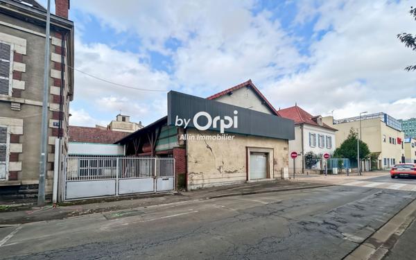 Maison à vendre    6 pièces •  Montluçon