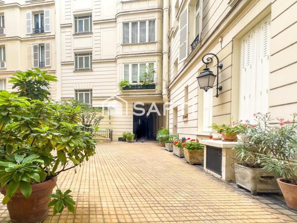 Charmant pied-à-terre au sommet du 17?