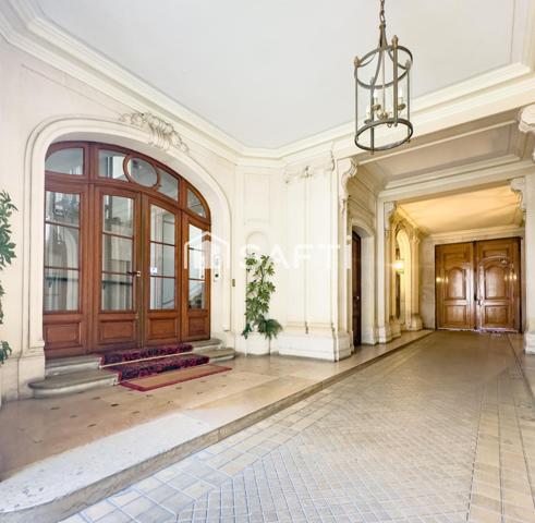 Charmant pied-à-terre au sommet du 17?