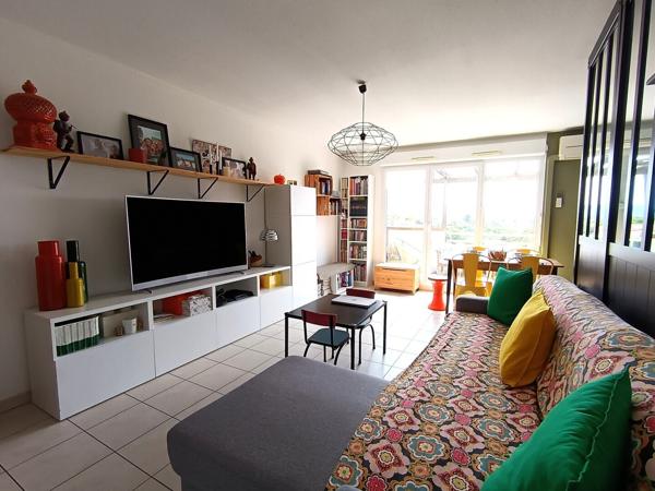 Appartement T3 lumineux avec terrasse et vue dégagée