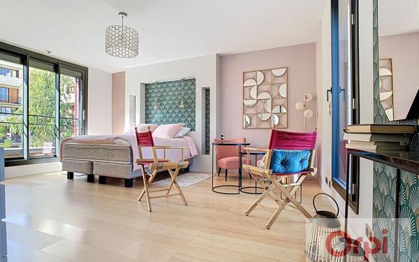 Maison à vendre    6 pièces • 188 m2 Issy-les-Moulineaux