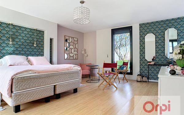 Maison à vendre    6 pièces • 188 m2 Issy-les-Moulineaux