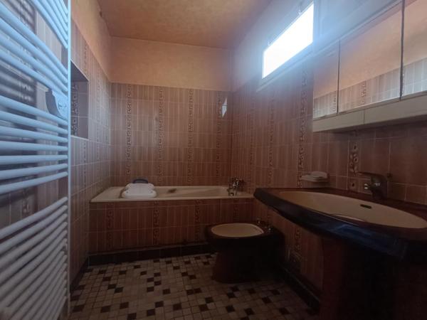 Maison à rénover gros oeuvres en très bon état