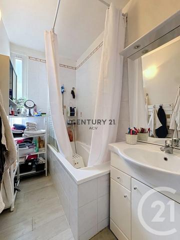 Appartement à vendre  2 pièces - 45,05 m 2   CHOISY LE ROI  - 94