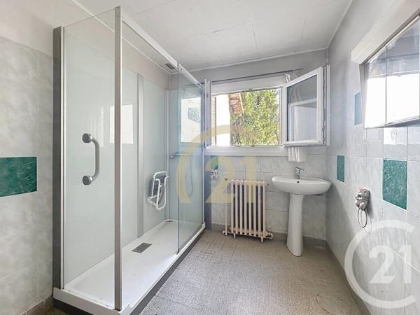 Maison à vendre  6 pièces - 90 m 2   VILLEJUIF  - 94