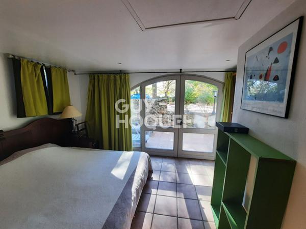 Charmant Appartement Meublé de Plain-Pied avec Terrasse