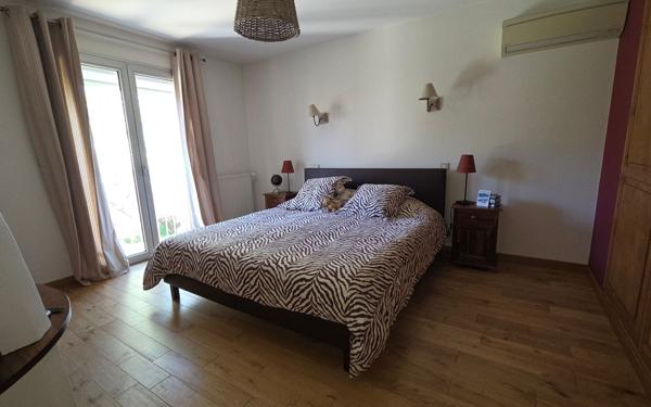 Maison à vendre    6 pièces • 244 m2 Perpignan