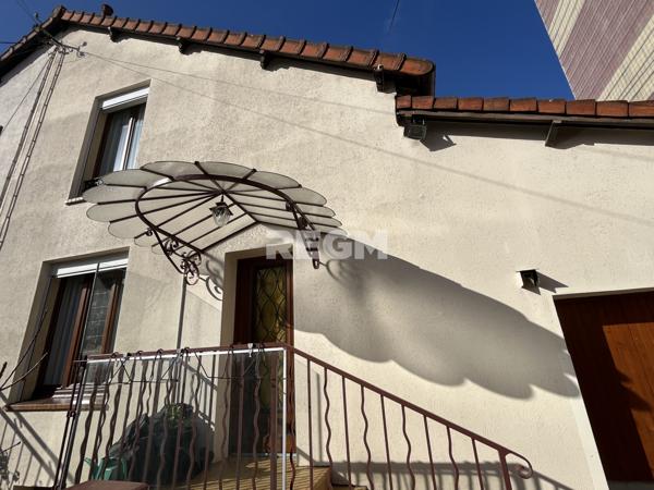 Corbeil-Essonnes (91100) Maison 3 chambres avec sous-sol total et garage