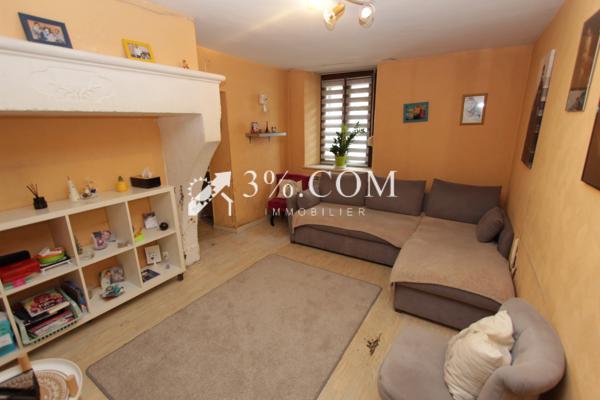 Maison
                                                                                                                                                                                                                                                                                                                        10 pièce(s)                                                                                                                                                                                                          6 chambre(s)                                                                                                                                                                                                          243  m²