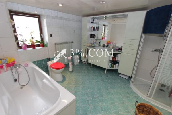 Maison
                                                                                                                                                                                                                                                                                                                        10 pièce(s)                                                                                                                                                                                                          6 chambre(s)                                                                                                                                                                                                          243  m²