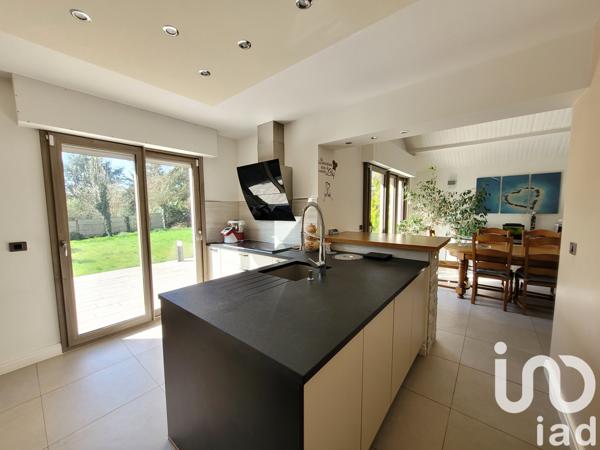 Maison à vendre 7 pièces 155 m² Rochefort-en-Yvelines