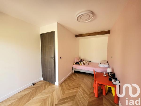 Maison à vendre 7 pièces 155 m² Rochefort-en-Yvelines