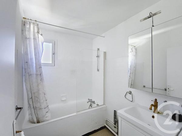 Appartement F2 à vendre  2 pièces - 49,71 m 2   ST DENIS  - 93