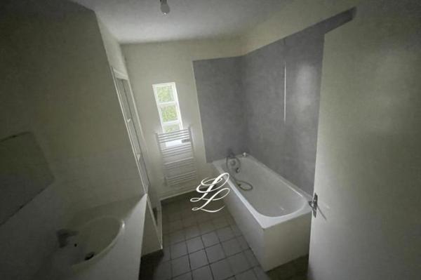 Location - Appartement 4 pièces 82 m 2 ORVAULT (44700)