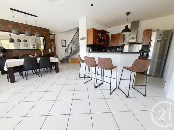 Maison à vendre  6 pièces - 170 m2 CHATEL GUYON - 63