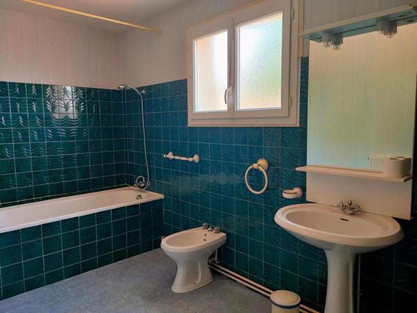 Maison Saint Loubes 9 pièce(s) 140 m2