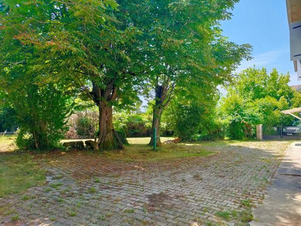 Maison Saint Loubes 9 pièce(s) 140 m2