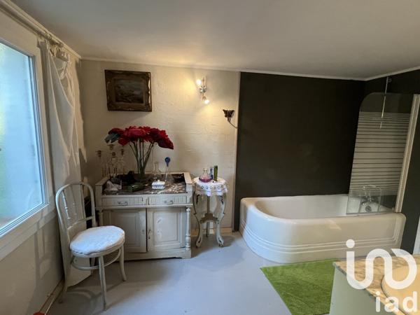 Maison 7 pièces de 142 m² à Aubenas (07200)